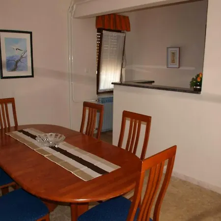 2 Bedrooms With Wifi At 2 Km Away From The Krnica