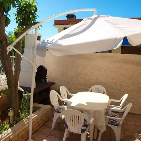 2 Bedrooms With Wifi At 2 Km Away From The Apartment