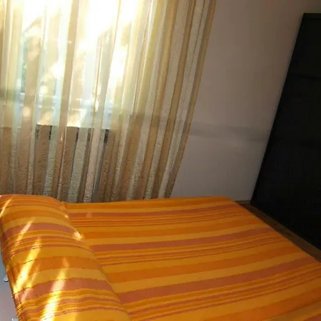 2 Bedrooms With Wifi At 2 Km Away From The * Krnica